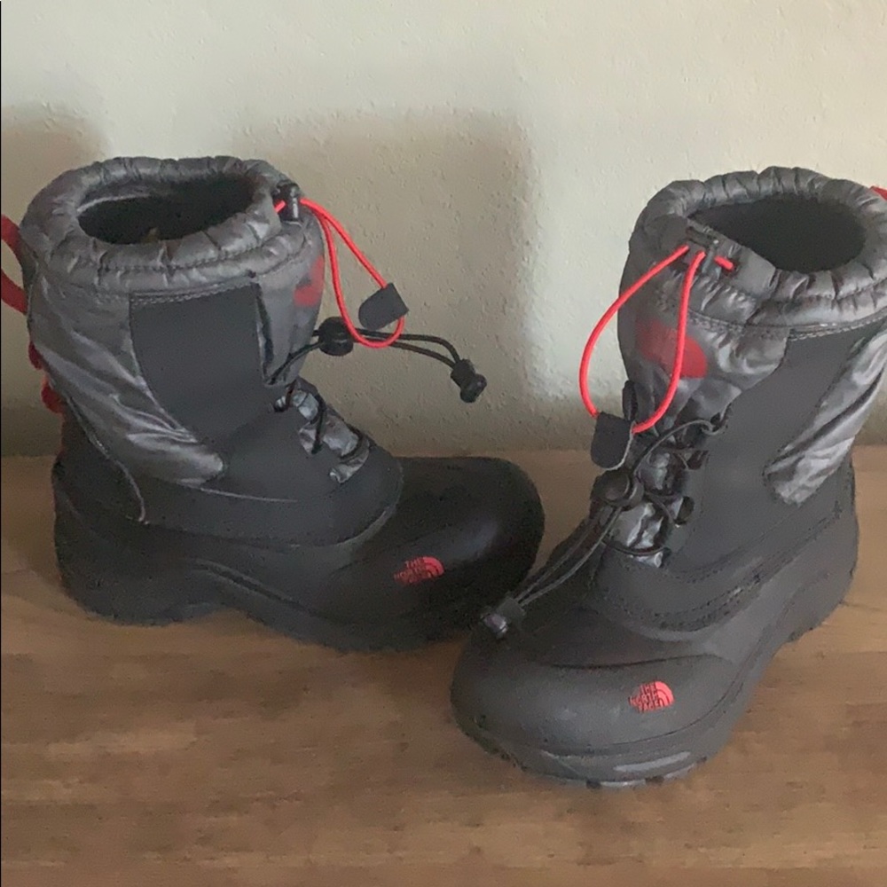 The Birth Face Big Boys snow/rain boots SZ 4